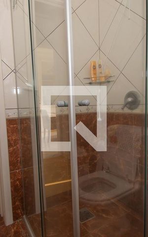 Casa à venda com 320m², 5 quartos e 2 vagas Casa à venda com 320m², 5 quartos e 2 vagasbanheiro