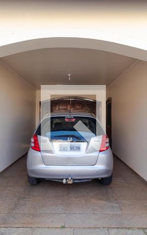 Casa para alugar com 660m², 4 quartos e 4 vagas Casa para alugar com 660m², 4 quartos e 4 vagasGaragem