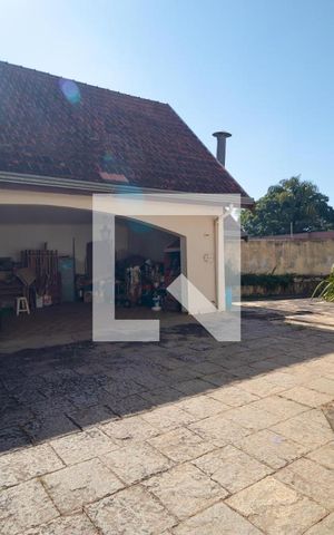 Casa para alugar com 660m², 4 quartos e 4 vagas Casa para alugar com 660m², 4 quartos e 4 vagasQuintal