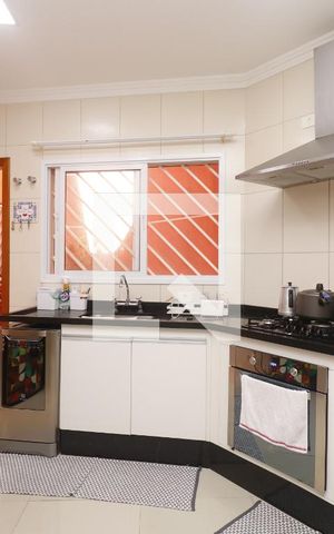Casa para alugar com 220m², 3 quartos e 4 vagasCozinha