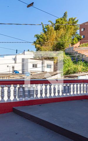 Casa à venda com 261m², 3 quartos e 2 vagas Casa à venda com 261m², 3 quartos e 2 vagasVaranda