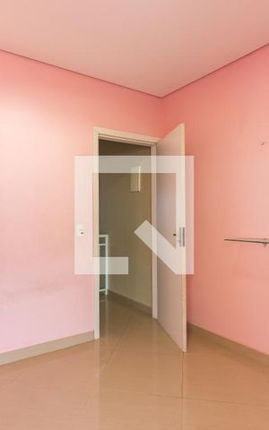 Casa para alugar com 347m², 4 quartos e 5 vagas Casa para alugar com 347m², 4 quartos e 5 vagasSuíte 1