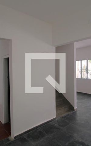 Casa para alugar com 173m², 4 quartos e 2 vagasSala