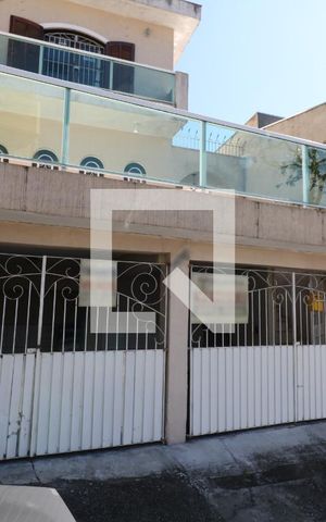 Casa à venda com 100m², 4 quartos e 2 vagasFachada