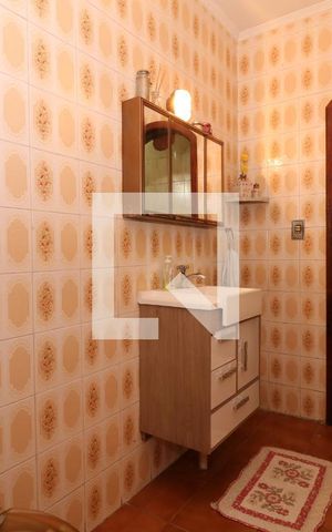 Casa à venda com 100m², 4 quartos e 2 vagasBanheiro Social 2