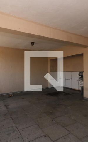 Casa à venda com 100m², 4 quartos e 2 vagasGaragem