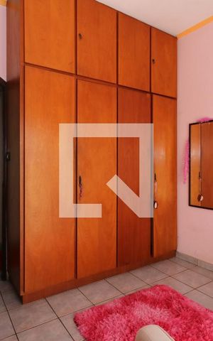 Casa à venda com 100m², 4 quartos e 2 vagasQuarto 3