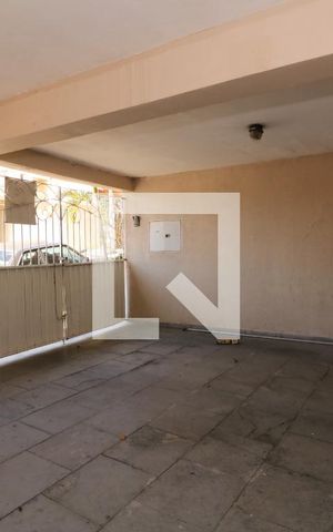 Casa à venda com 100m², 4 quartos e 2 vagasGaragem