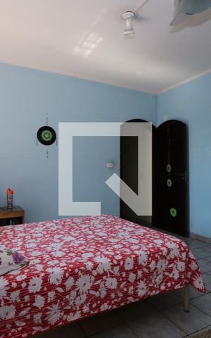 Casa à venda com 100m², 4 quartos e 2 vagasSuite