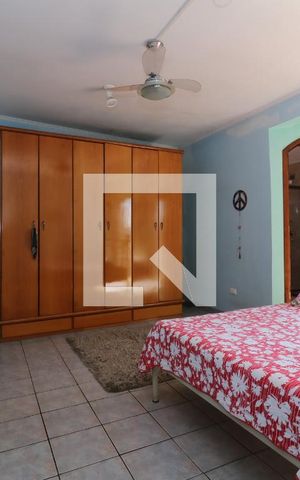 Casa à venda com 100m², 4 quartos e 2 vagasSuite