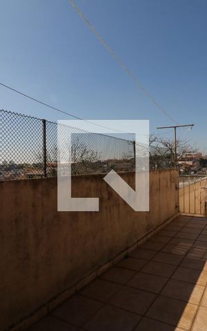 Casa à venda com 100m², 4 quartos e 2 vagasQuintal