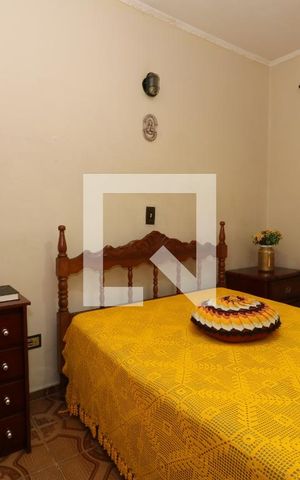 Casa à venda com 100m², 4 quartos e 2 vagasQuarto 2