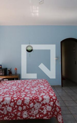 Casa à venda com 100m², 4 quartos e 2 vagasSuite