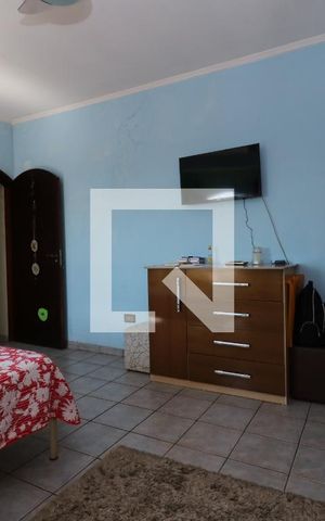 Casa à venda com 100m², 4 quartos e 2 vagasSuite