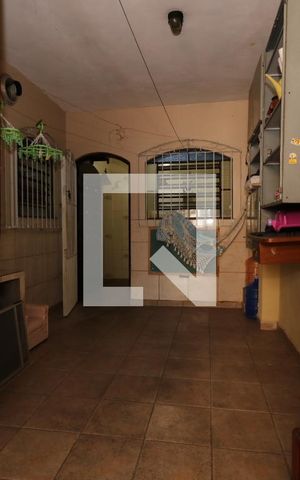 Casa à venda com 100m², 4 quartos e 2 vagasQuintal