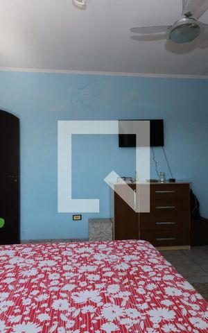 Casa à venda com 100m², 4 quartos e 2 vagasSuite