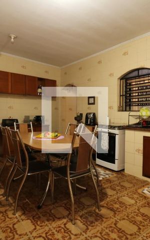 Casa à venda com 100m², 4 quartos e 2 vagasCozinha