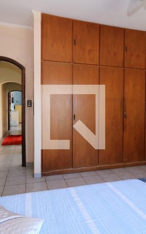 Casa à venda com 100m², 4 quartos e 2 vagasQuarto 1