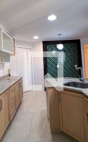 Apartamento à venda com 161m², 3 quartos e 3 vagasCozinha