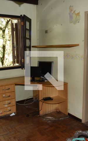 Casa à venda com 440m², 4 quartos e 5 vagasQuarto 2 - Suíte