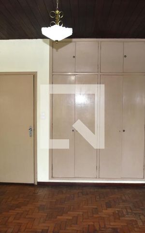 Casa à venda com 440m², 4 quartos e 5 vagasQuarto 1 - Suíte