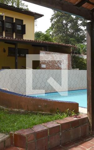 Casa à venda com 440m², 4 quartos e 5 vagasQuintal