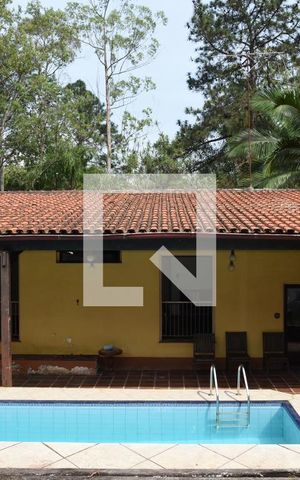 Casa à venda com 440m², 4 quartos e 5 vagasQuintal