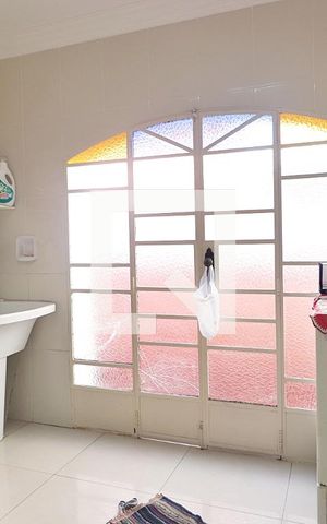 Casa à venda com 190m², 3 quartos e sem vagaÁrea de Serviço