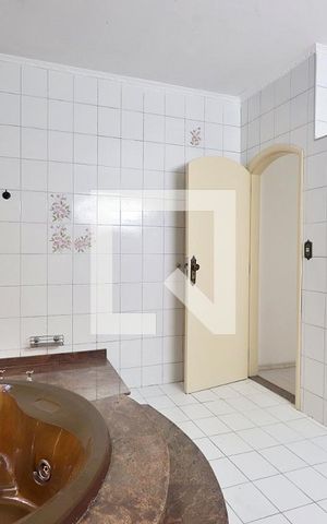 Casa à venda com 190m², 3 quartos e sem vagaCasa 2 - Banheiro da Suíte