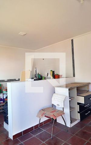 Casa à venda com 190m², 3 quartos e sem vagaFundos