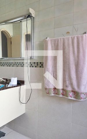 Casa à venda com 190m², 3 quartos e sem vagaCasa 2 - Banheiro social