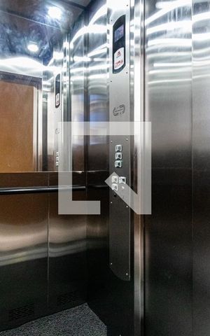 Apartamento para alugar com 33m², 1 quarto e sem vagaElevador
