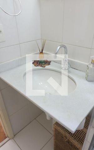 Apartamento para alugar com 50m², 2 quartos e 1 vagaBanheiro 
