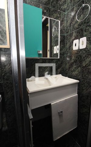 Apartamento à venda com 50m², 2 quartos e 1 vaga Apartamento à venda com 50m², 2 quartos e 1 vagaBanheiro