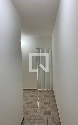 Apartamento para alugar com 35m², 1 quarto e sem vagacorredor - Sala
