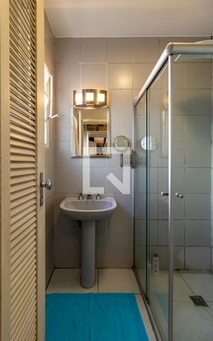 Casa à venda com 130m², 2 quartos e 1 vaga Casa à venda com 130m², 2 quartos e 1 vagaBanheiro 2