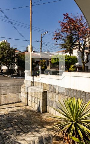 Casa à venda com 130m², 2 quartos e 1 vaga Casa à venda com 130m², 2 quartos e 1 vagaÁrea comum