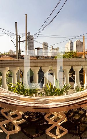 Casa à venda com 130m², 2 quartos e 1 vaga Casa à venda com 130m², 2 quartos e 1 vagavaranda