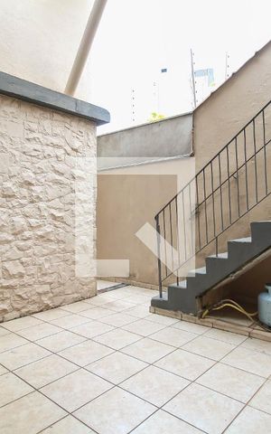 Casa à venda com 130m², 3 quartos e sem vaga Casa à venda com 130m², 3 quartos e sem vagaQuintal