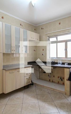 Casa à venda com 130m², 3 quartos e sem vaga Casa à venda com 130m², 3 quartos e sem vagaCozinha