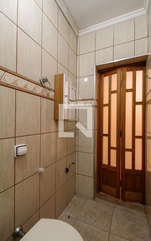 Casa à venda com 130m², 3 quartos e sem vaga Casa à venda com 130m², 3 quartos e sem vagaBanheiro da Suíte