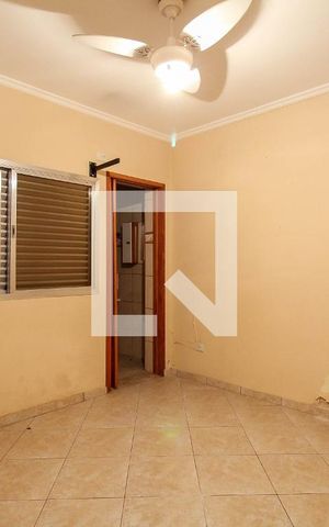 Casa à venda com 130m², 3 quartos e sem vaga Casa à venda com 130m², 3 quartos e sem vagaSuíte