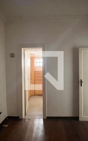 Casa à venda com 242m², 3 quartos e 2 vagas Casa à venda com 242m², 3 quartos e 2 vagasQuarto
