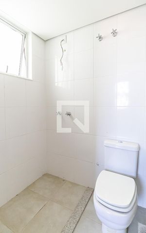 Apartamento à venda com 90m², 3 quartos e 2 vagas Apartamento à venda com 90m², 3 quartos e 2 vagasBanheiro da Suíte