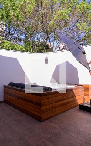 Casa à venda com 600m², 4 quartos e 3 vagas Casa à venda com 600m², 4 quartos e 3 vagasÁrea de Lazer