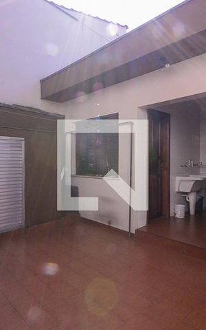 Casa à venda com 600m², 4 quartos e 3 vagas Casa à venda com 600m², 4 quartos e 3 vagasQuintal