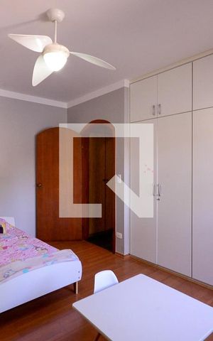 Casa à venda com 600m², 4 quartos e 3 vagas Casa à venda com 600m², 4 quartos e 3 vagasQuarto 1