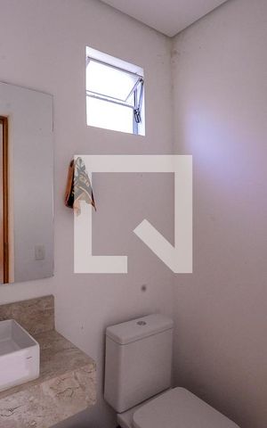 Casa à venda com 600m², 4 quartos e 3 vagas Casa à venda com 600m², 4 quartos e 3 vagasÁrea de Lazer - Banheiro