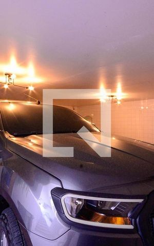 Casa à venda com 600m², 4 quartos e 3 vagas Casa à venda com 600m², 4 quartos e 3 vagasGaragem