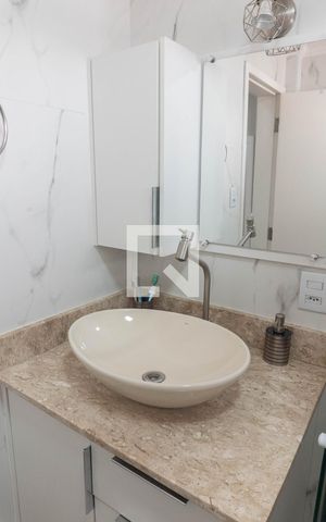 Apartamento à venda com 74m², 3 quartos e 1 vaga Apartamento à venda com 74m², 3 quartos e 1 vagaBanheiro